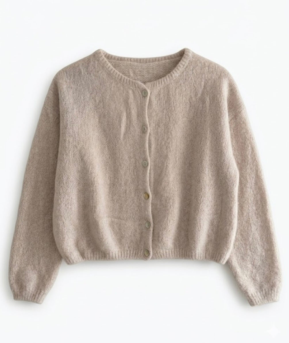 Cardigan en Mohair – Gilet Doux & Élégant